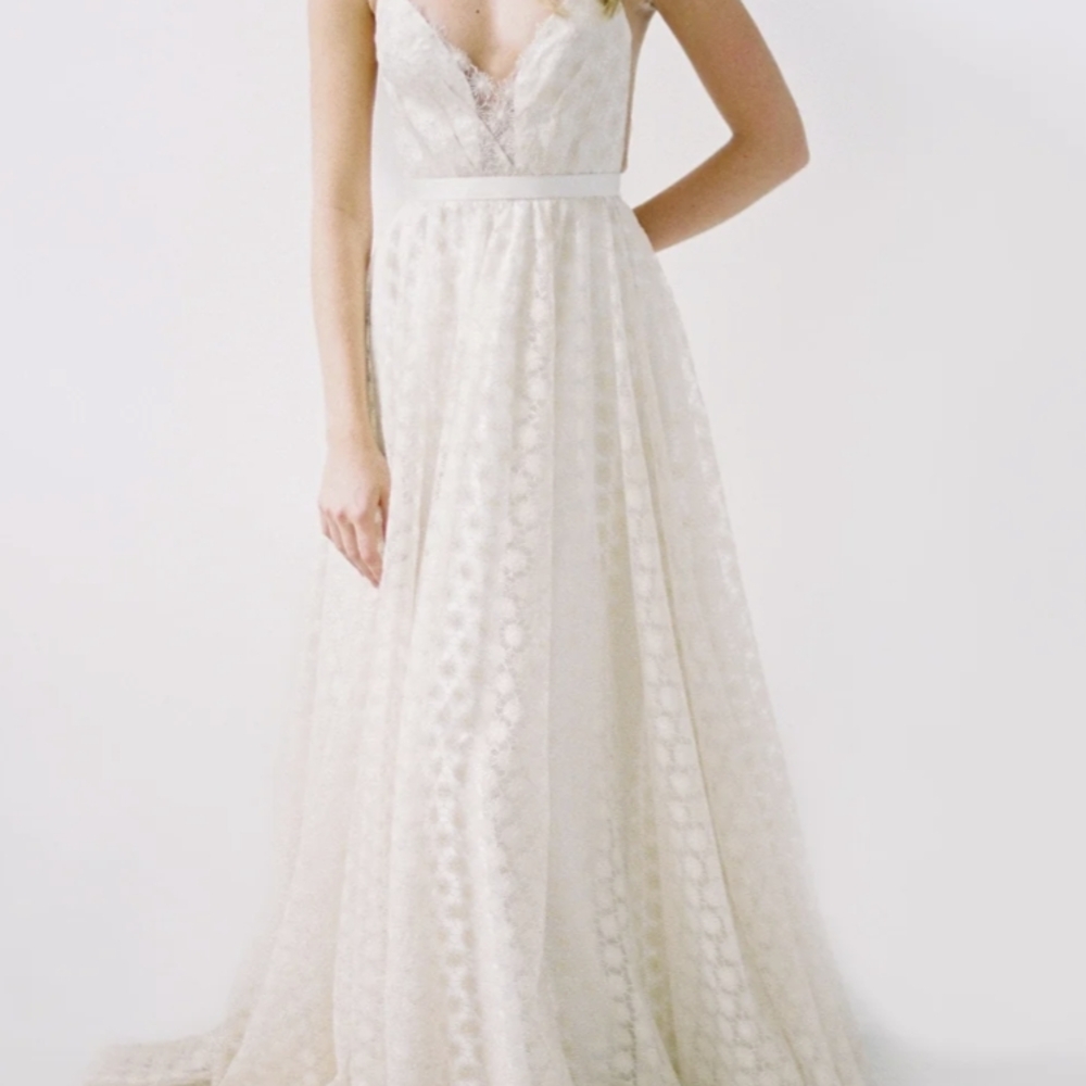 Truvelle Wedding Dress